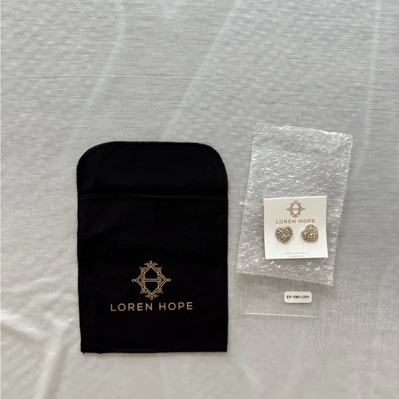 NWT Loren Hope Maci Heart Heart Studs | Crystal | 3/8” diameter - Picture 2 of 6